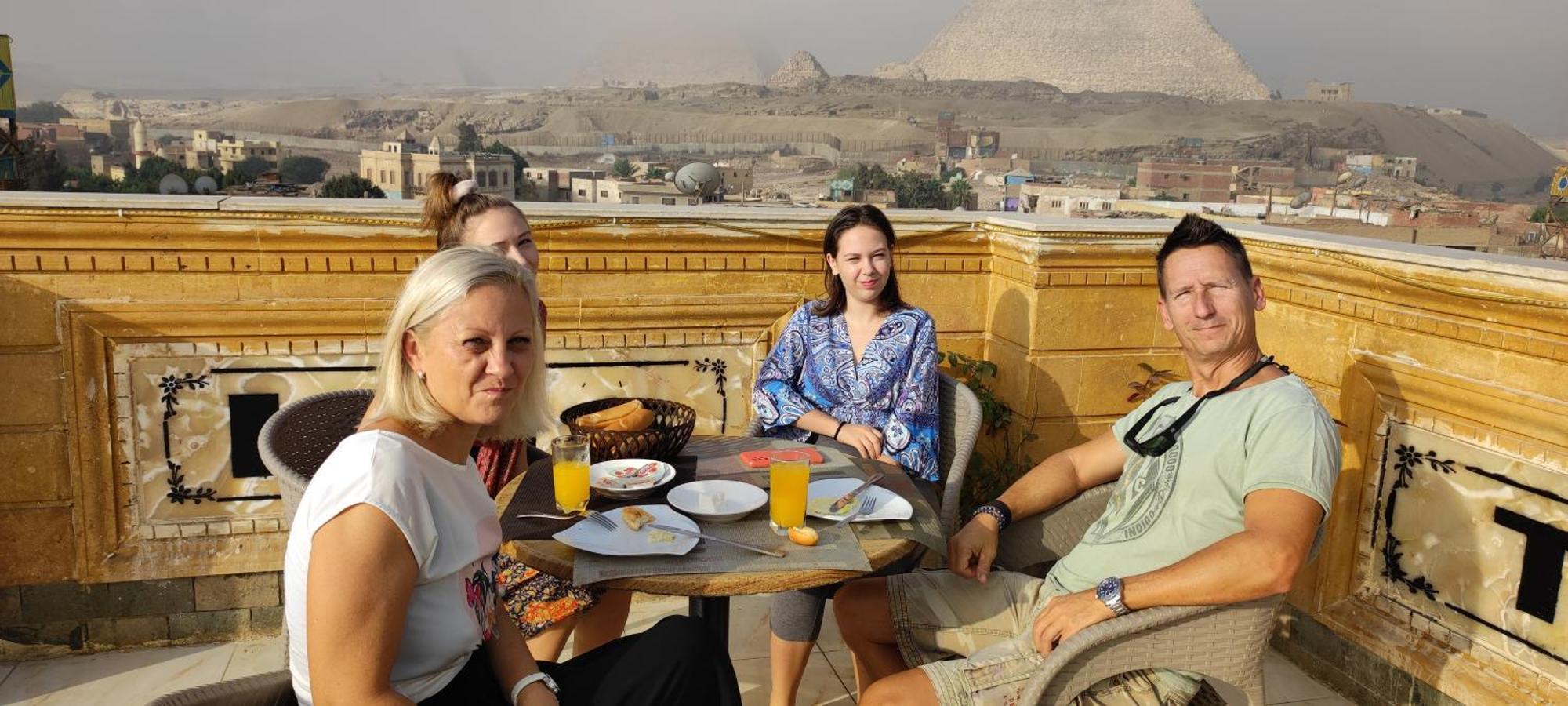 Pyramids Kingdom Hotel Kafrat al Jabal Exterior photo